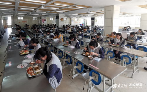 山东省高中学校毕业年级今天正式开学