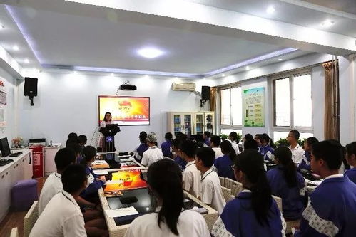 百场精品中学共青团团课走进校园