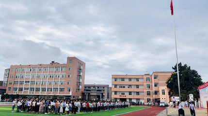 开学第一天,安康江南、高新、关庙的新学新气象