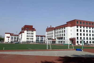 天津市红光中学:扬国家兴旺、民族团结大旗