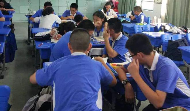 为了学生好!河北一中学“要求”统一发型:孩子“岂是”产品?