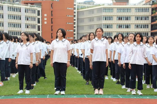 黄冈中学惠州学校举行庆祝第34个教师节升旗仪式
