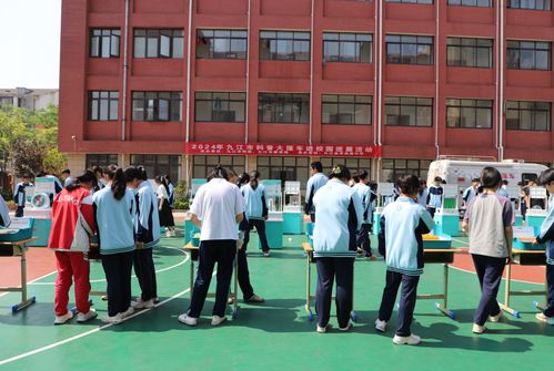 科普进校园，点燃科技梦——记科普大篷车驶入九江金安高级中学与九江石化中学