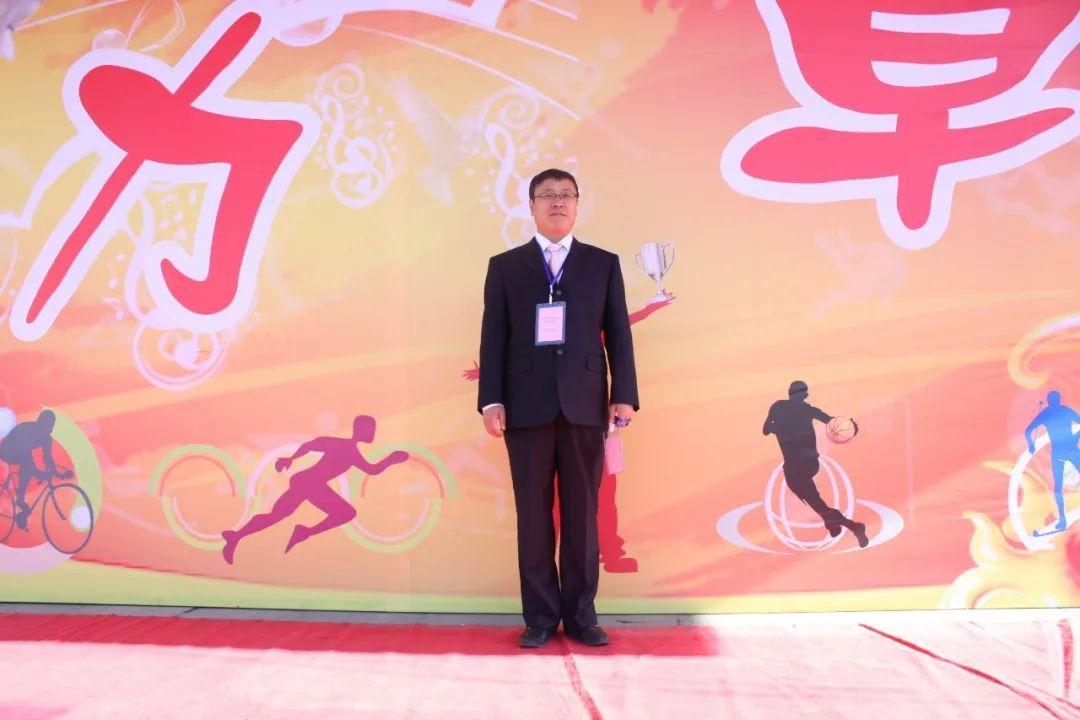 以生命润泽生命 中学教育中的人性温度